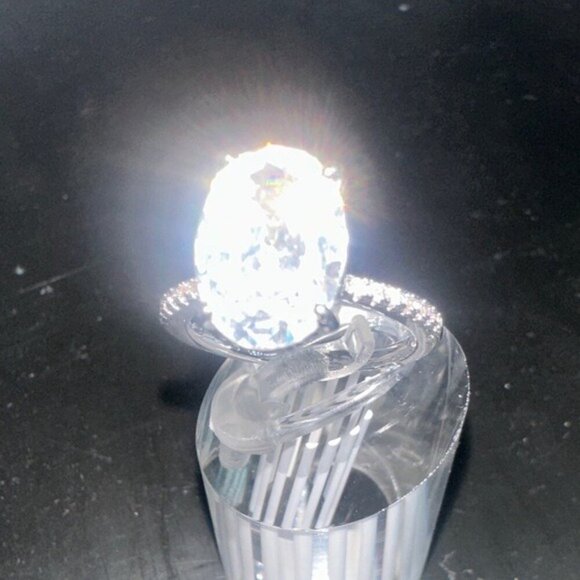 Fashion Jewelry Silver Sparkling Ring Size 8 - Picture 8 of 17